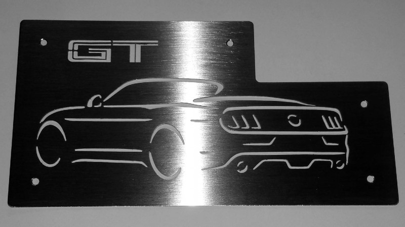 AET - Edelstahl-Abdeckung __Sicherungskasten Ford Mustang VI__ (V2.0) - Bild 1.jpg